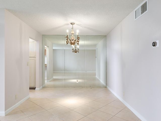 104 Paradise Harbour Boulevard 402, North Palm Beach, FL 33408