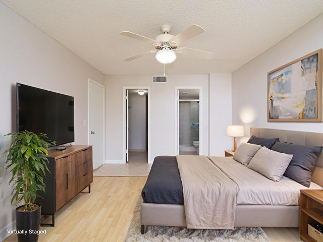 104 Paradise Harbour Boulevard 402, North Palm Beach, FL 33408