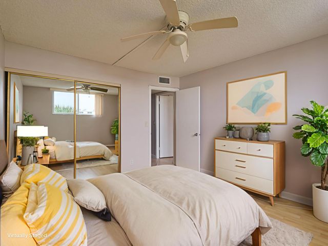 104 Paradise Harbour Boulevard 402, North Palm Beach, FL 33408