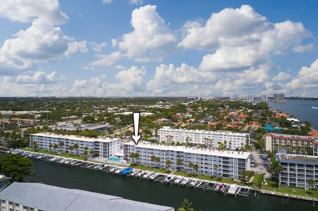 104 Paradise Harbour Boulevard 402, North Palm Beach, FL 33408