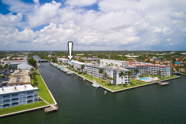104 Paradise Harbour Boulevard 402, North Palm Beach, FL 33408