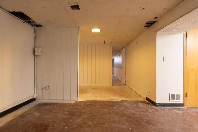 8608 Kentucky Avenue, Raytown, MO 64138