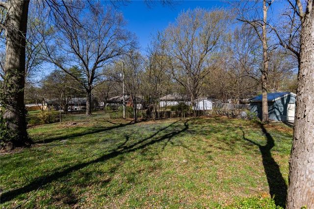 8608 Kentucky Avenue, Raytown, MO 64138