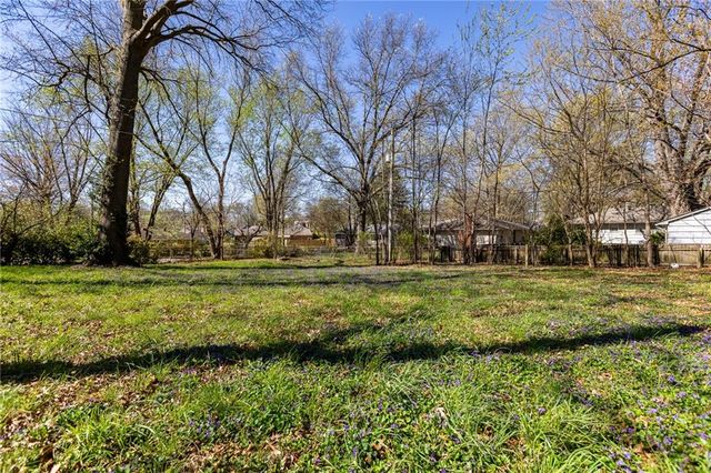 8608 Kentucky Avenue, Raytown, MO 64138