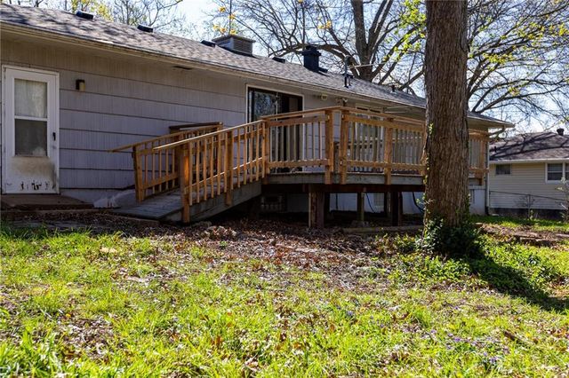 8608 Kentucky Avenue, Raytown, MO 64138