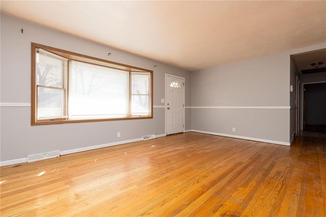 8608 Kentucky Avenue, Raytown, MO 64138