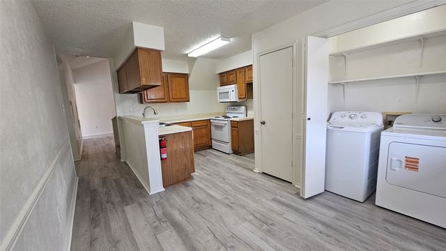 3028 N Bell Avenue, Denton, TX 76209