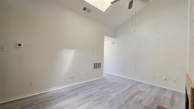 3028 N Bell Avenue, Denton, TX 76209