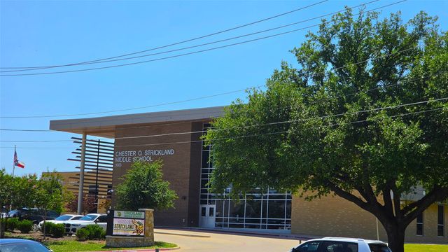3028 N Bell Avenue, Denton, TX 76209