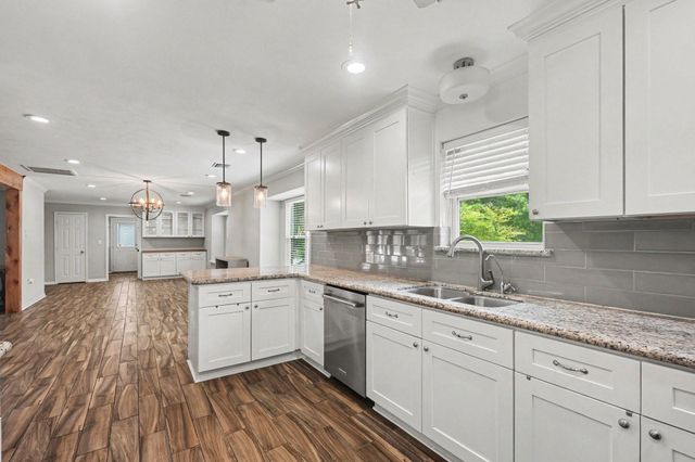 10819 Jaycreek Drive, Houston, TX 77070