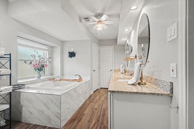 10819 Jaycreek Drive, Houston, TX 77070