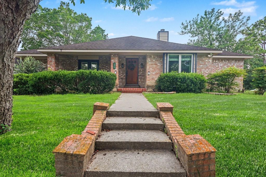 10819 Jaycreek Drive, Houston, TX 77070