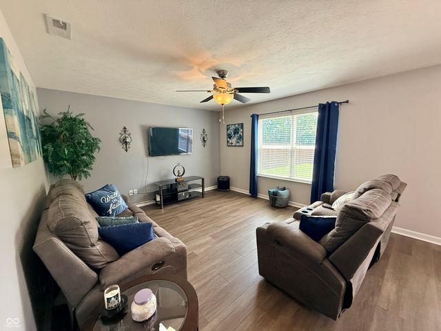 11637 Half Mile Drive, Indianapolis, IN 46235