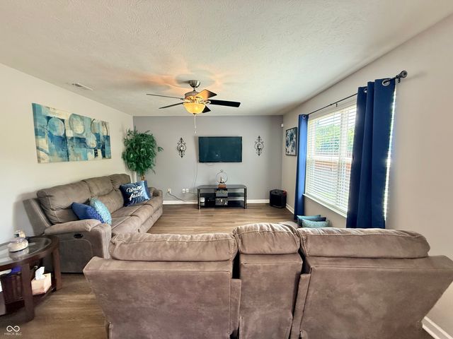 11637 Half Mile Drive, Indianapolis, IN 46235