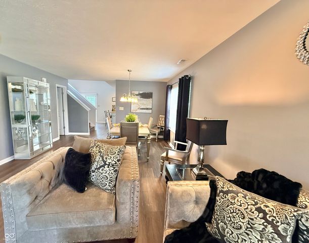 11637 Half Mile Drive, Indianapolis, IN 46235