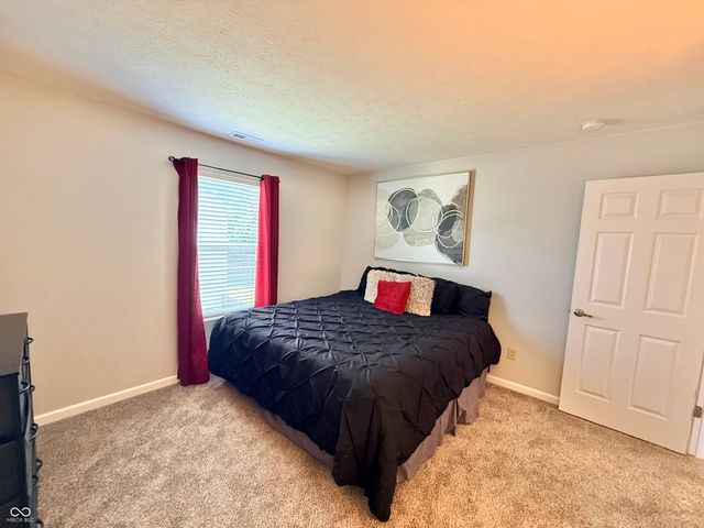 11637 Half Mile Drive, Indianapolis, IN 46235