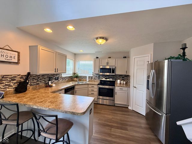 11637 Half Mile Drive, Indianapolis, IN 46235