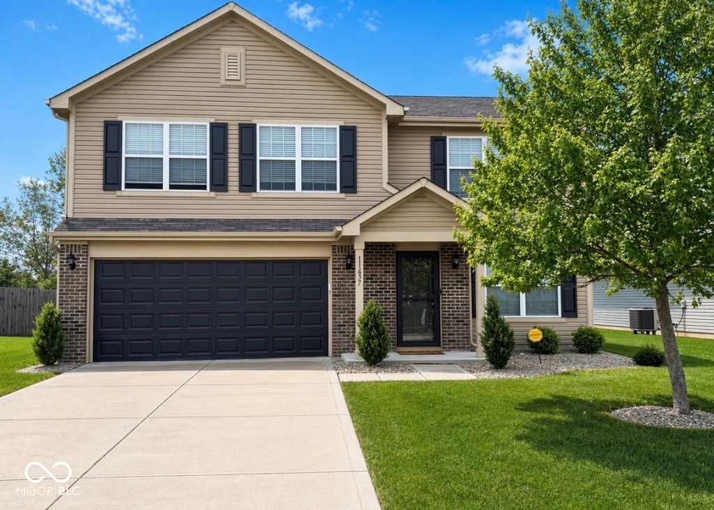 11637 Half Mile Drive, Indianapolis, IN 46235