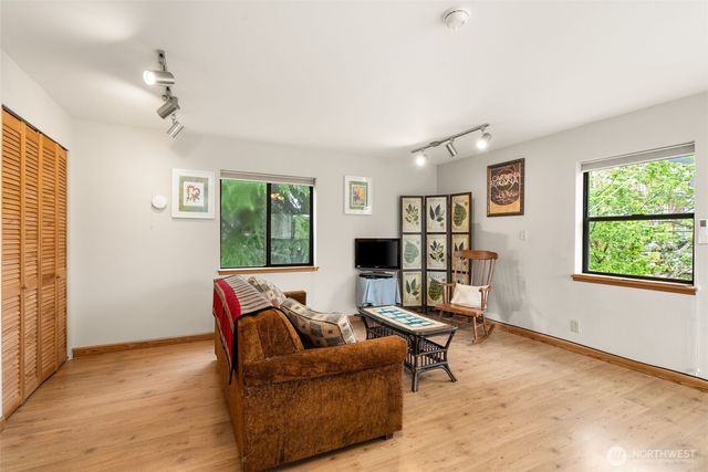 731 19th Avenue, Seattle, WA 98122