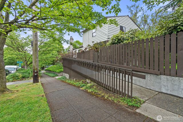 731 19th Avenue, Seattle, WA 98122