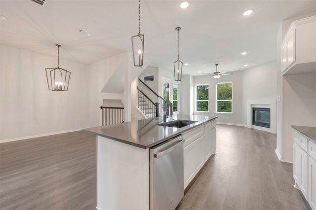 5825 Water Bridge Lane, Fort Worth, TX 76109