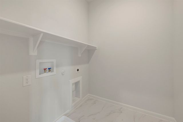 5825 Water Bridge Lane, Fort Worth, TX 76109