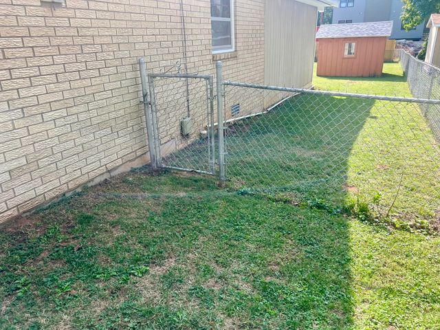 540 E Glenwood Street Street, Springfield, MO 65807