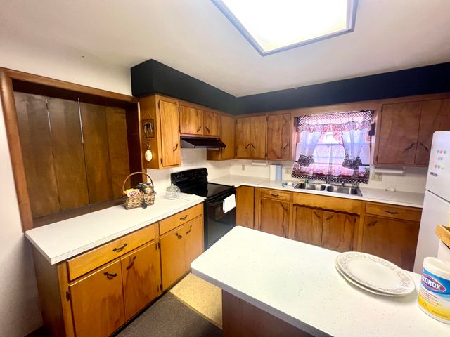 540 E Glenwood Street Street, Springfield, MO 65807