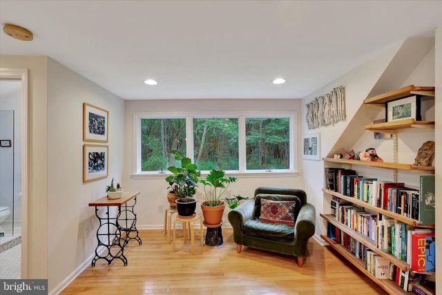 10 CRESTVIEW DR, Hopewell, NJ 08525
