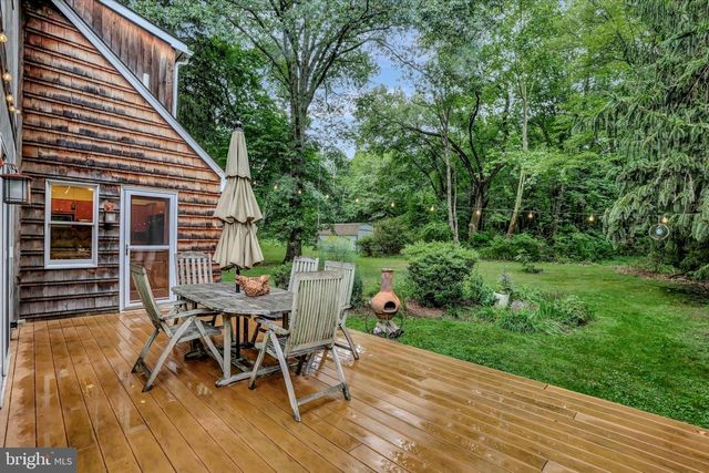10 CRESTVIEW DR, Hopewell, NJ 08525