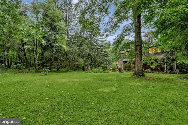 10 CRESTVIEW DR, Hopewell, NJ 08525