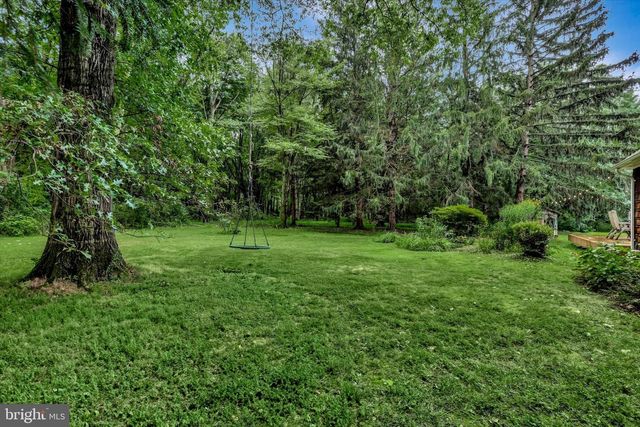 10 CRESTVIEW DR, Hopewell, NJ 08525