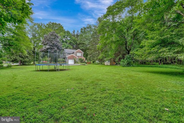 10 CRESTVIEW DR, Hopewell, NJ 08525