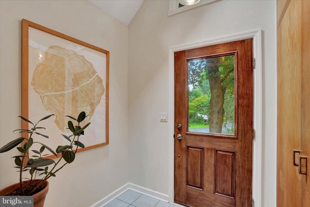 10 CRESTVIEW DR, Hopewell, NJ 08525