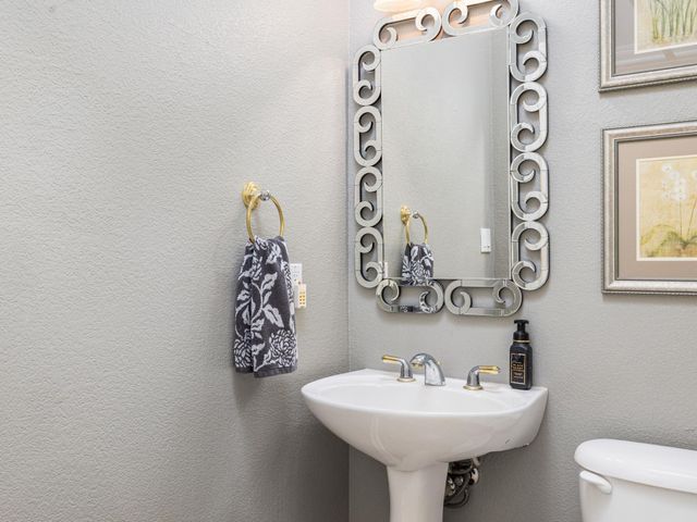 2134 Hilton Head DR, Round Rock, TX 78664