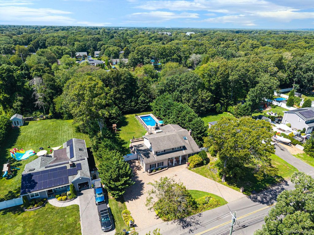 136 Vanderbilt Boulevard, Oakdale, NY 11769 — photo 3