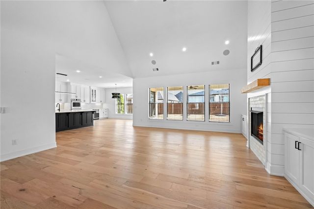 4203 S 87th Place, Bentonville, AR 72713