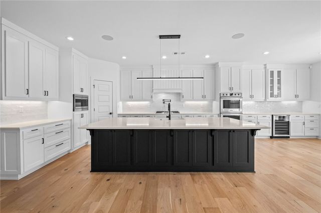 4203 S 87th Place, Bentonville, AR 72713