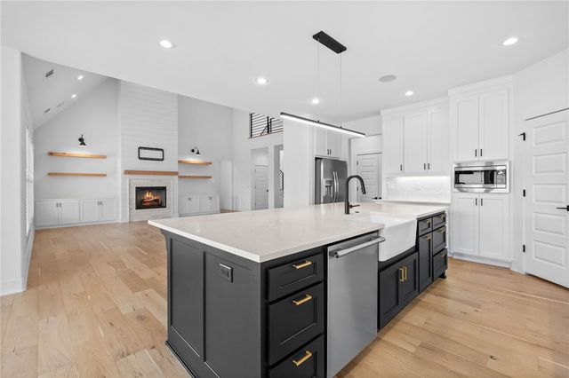 4203 S 87th Place, Bentonville, AR 72713