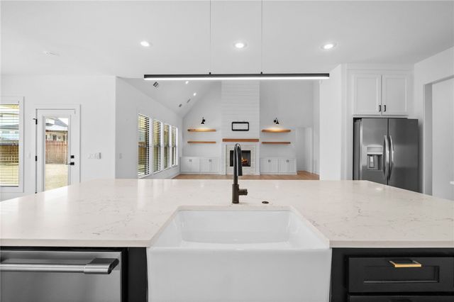 4203 S 87th Place, Bentonville, AR 72713