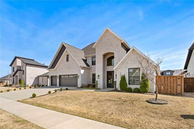 4203 S 87th Place, Bentonville, AR 72713