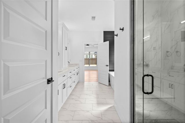 4203 S 87th Place, Bentonville, AR 72713