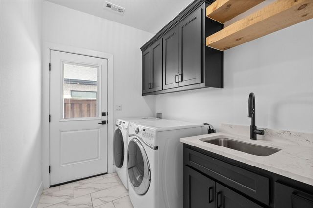 4203 S 87th Place, Bentonville, AR 72713