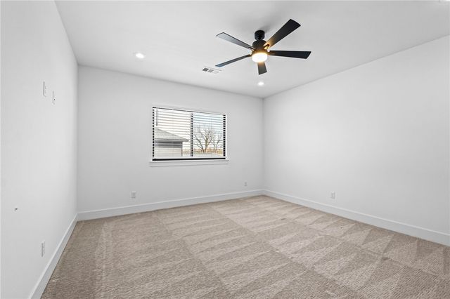 4203 S 87th Place, Bentonville, AR 72713