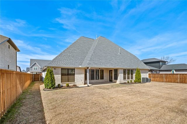 4203 S 87th Place, Bentonville, AR 72713
