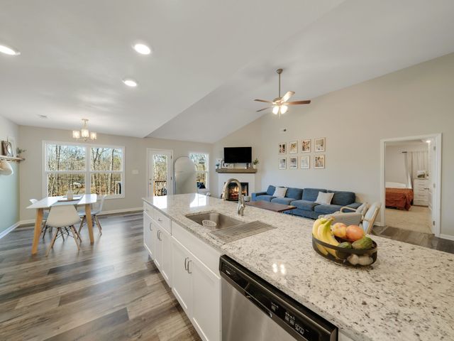 1166 Old Charlotte Trace, Clarksville, TN 37040