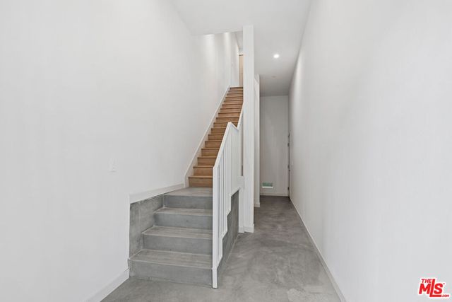 2523 S Orange Drive, Los Angeles, CA 90016