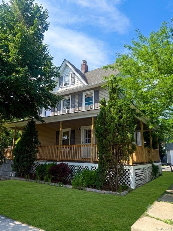 721 S Wellwood Avenue, Lindenhurst, NY 11757