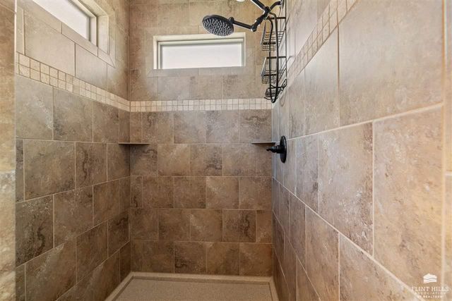 1904 Grand Vista Lane, Manhattan, KS 66503