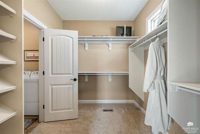 1904 Grand Vista Lane, Manhattan, KS 66503